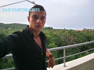 Кристиян    търси квартира в Варна